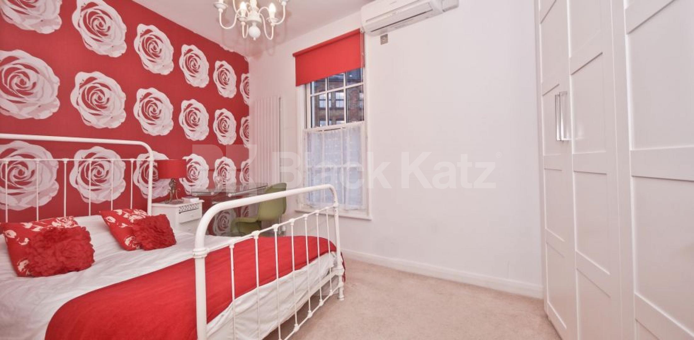 			UNDER OFFER , 2 Bedroom, 1 bath, 1 reception Maisonette			 Doyce Street , London Bridge / Borough
